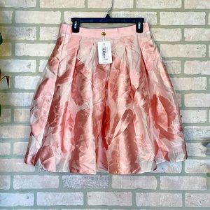 Ted Baker brand - Gorgeous tulle skirt in a dusky pink color, New With Tags!
